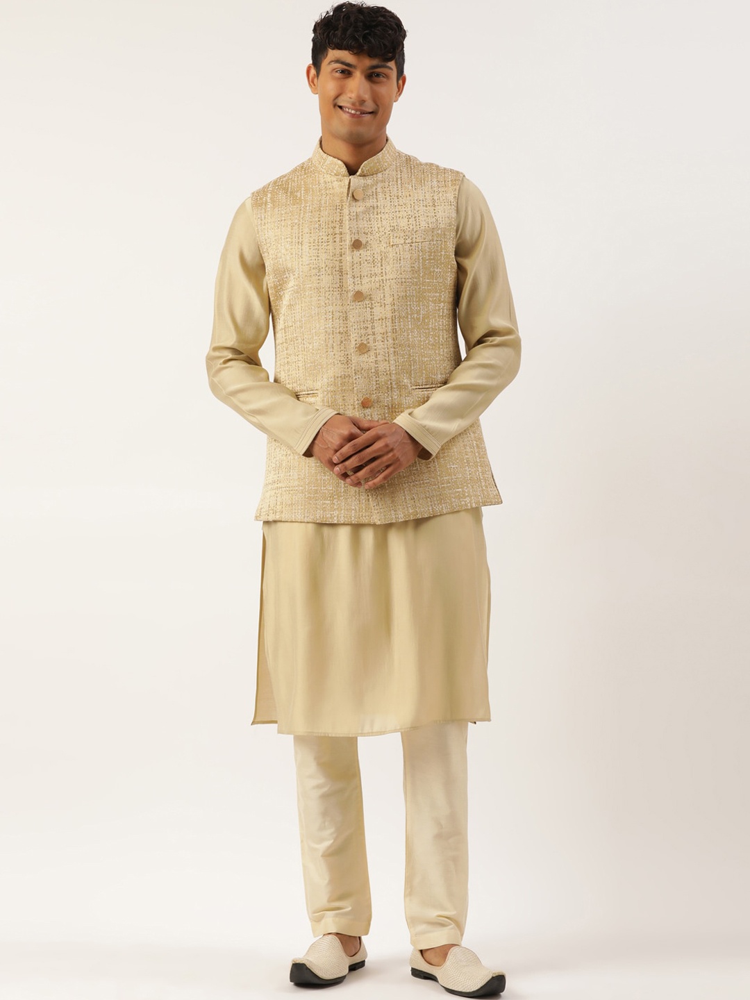 

TheEthnic.Co Mandarin Collar Straight Kurta & Pyjamas With Textured Nehru jacket, Beige