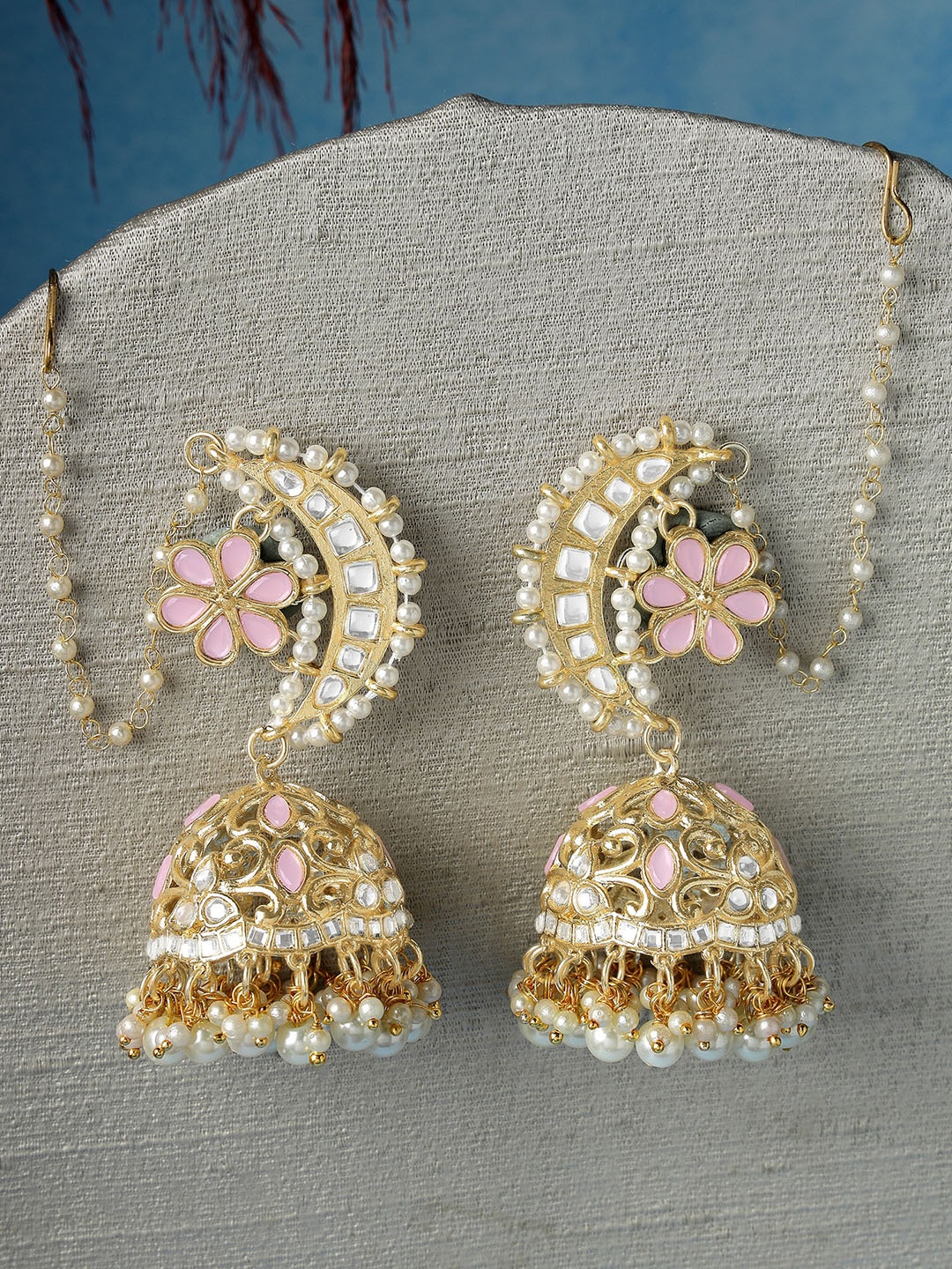 

KARATCART Gold Plated Kundan Studded & Beaded Dome Shaped Jhumkas