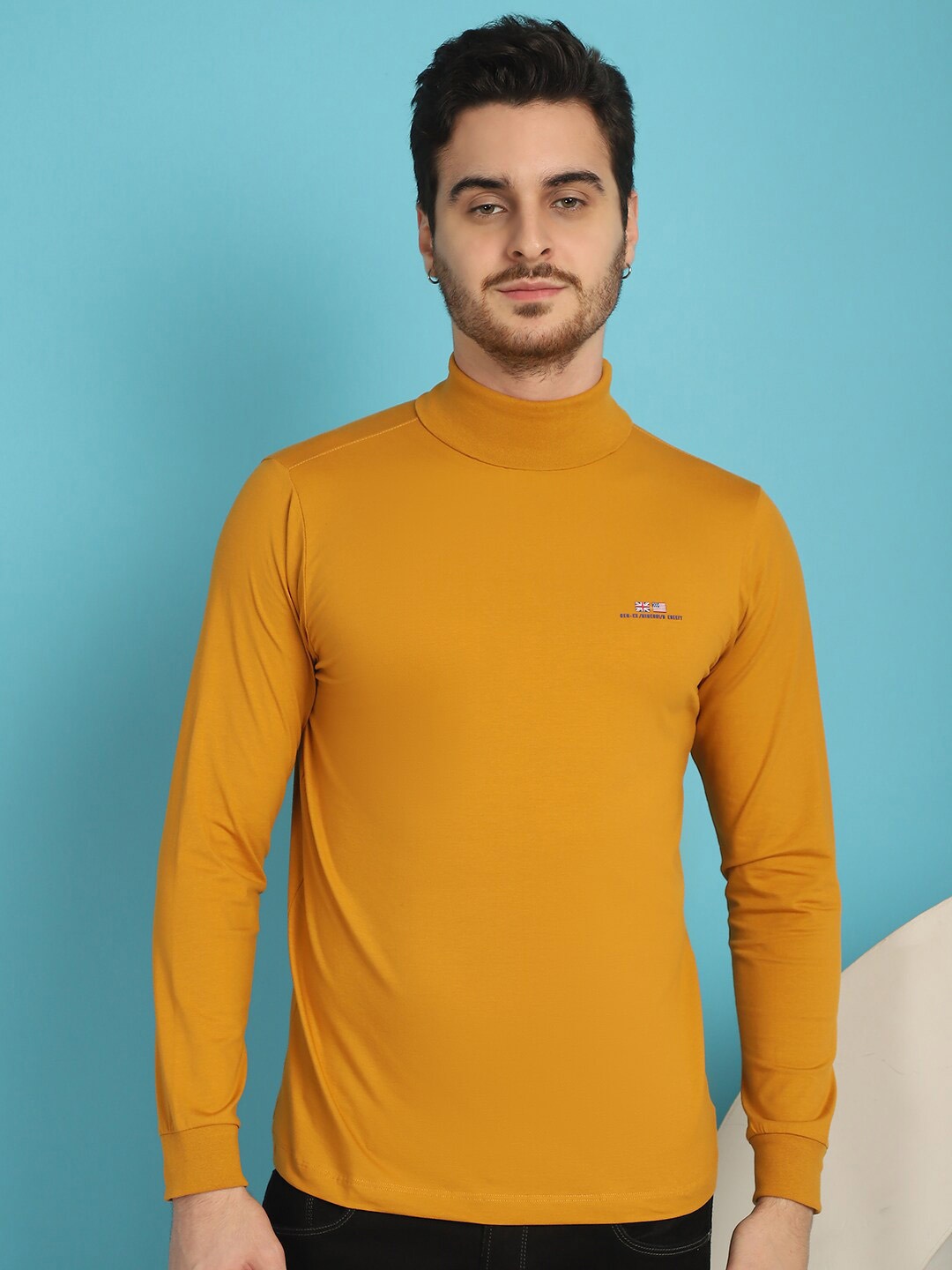 

VENITIAN High Neck Slim Fit T-shirt, Mustard