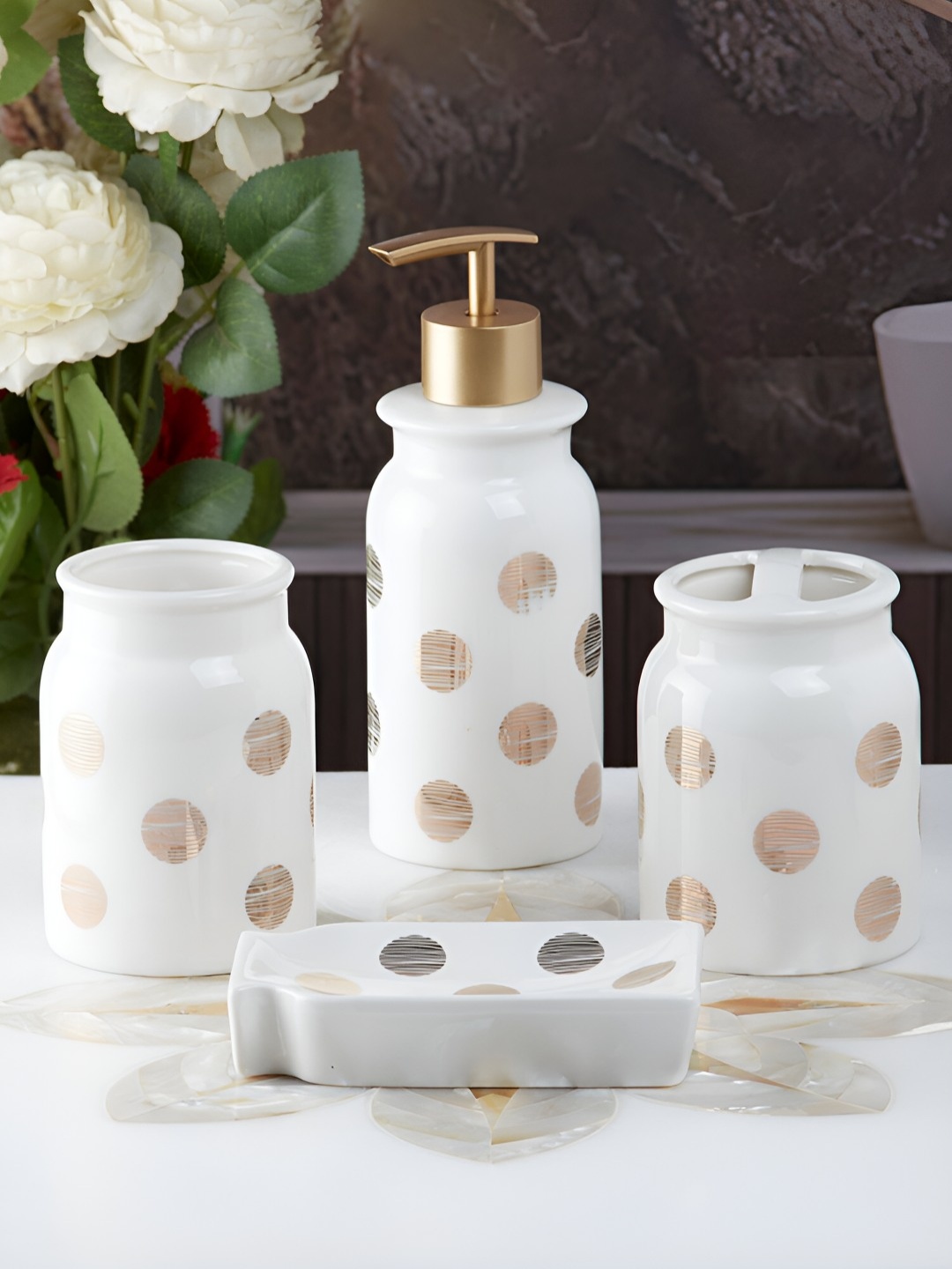 

KidsCity.in White & Bronze 4 Piece Geometric Ceramic Bath Accessories Set