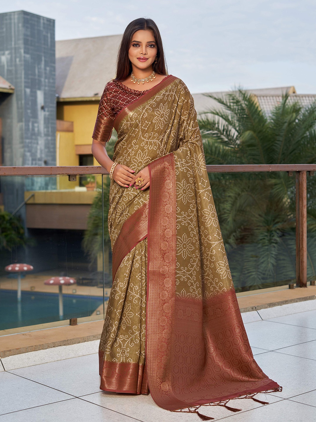 Mitera Floral Woven Design Pure Silk Saree, Beige