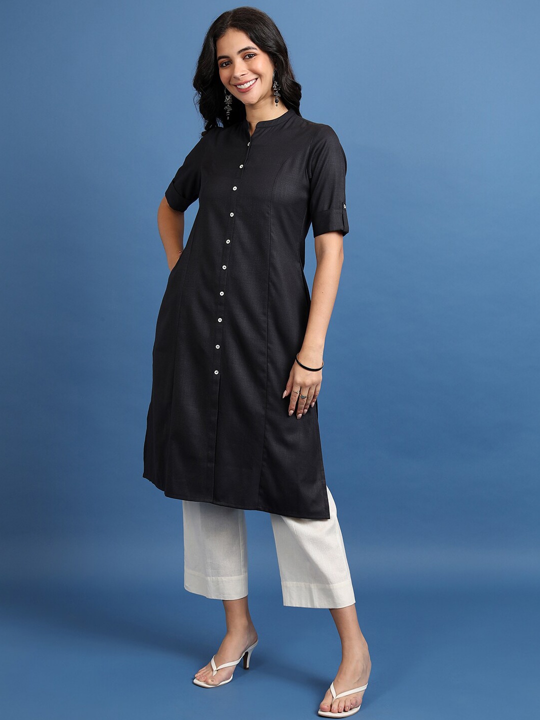 

KETCH Paneled Mandarin Collar Straight Kurta, Black