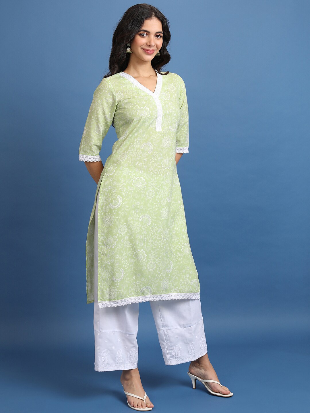 

KETCH Floral Printed V-Neck Straight Kurta, Green