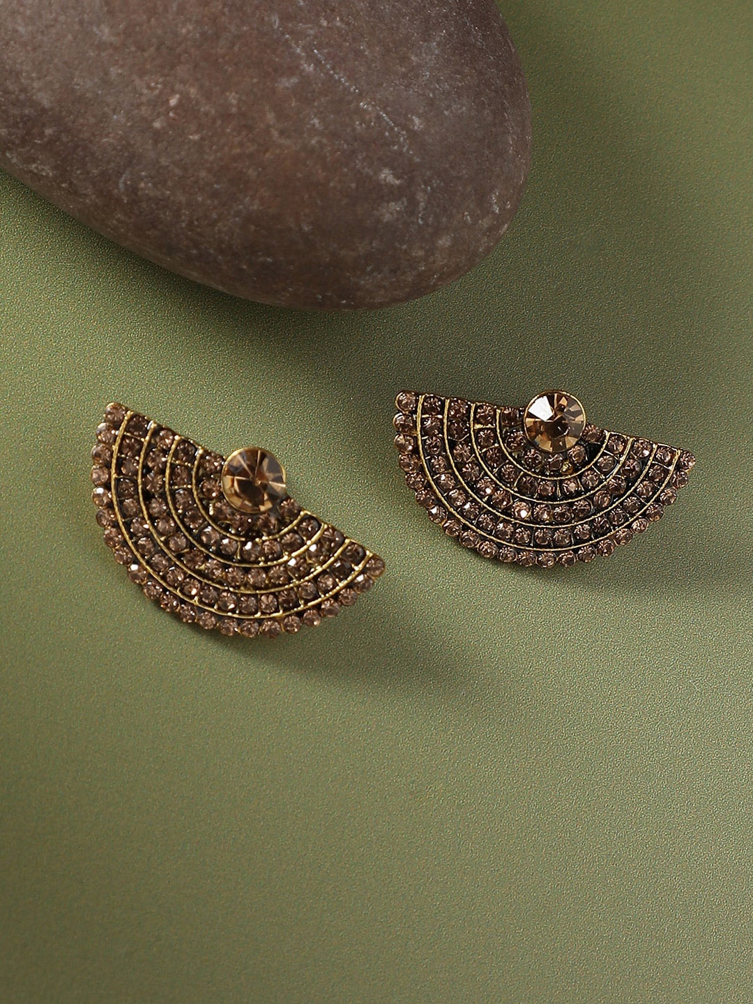 

SOHI Gold Plated Artificial Stones Studded Studs Earrings