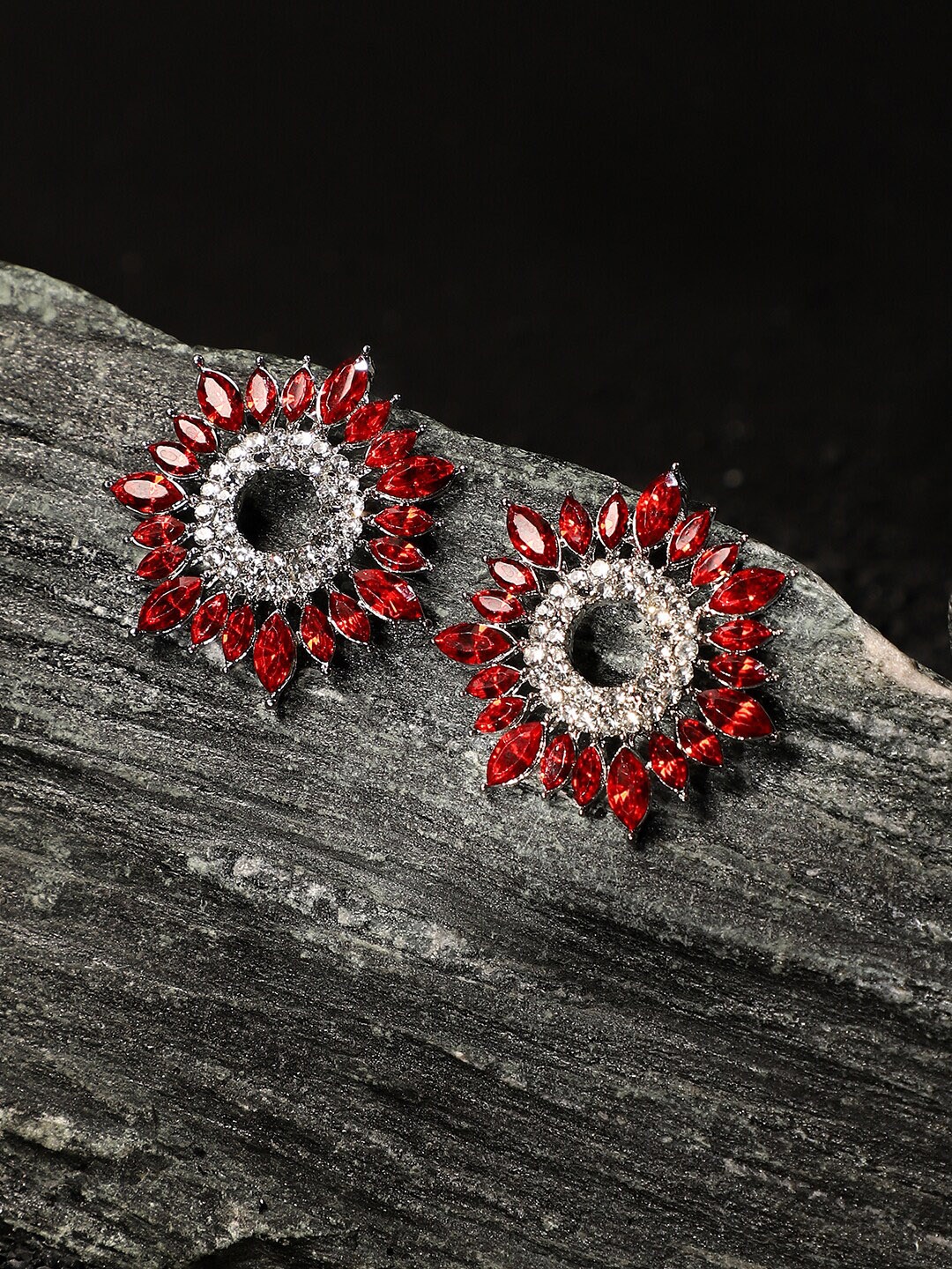 

SOHI Silver-Plated Floral Studs Earrings