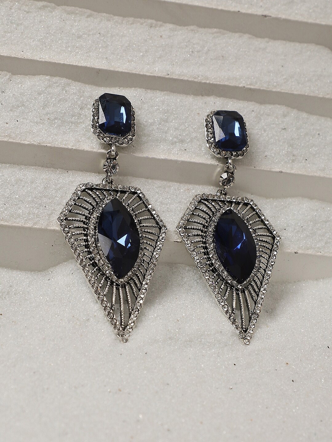 

SOHI Silver Plated Artificial Stones Studded Drop Earrings