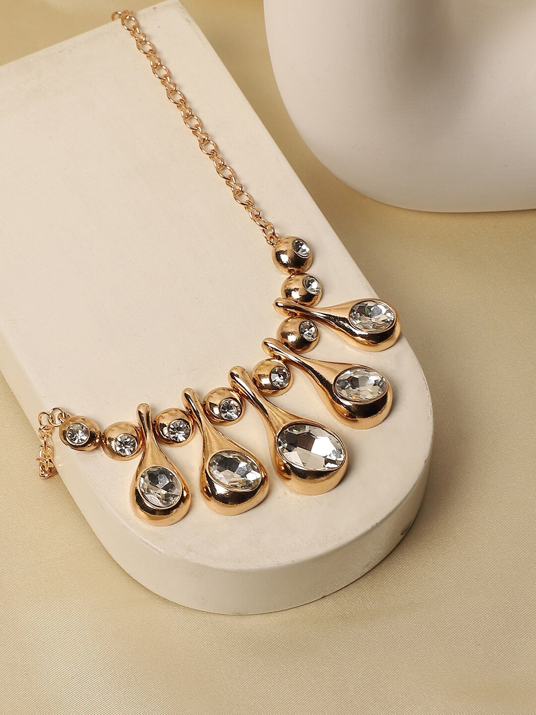 

SOHI Gold-Plated Necklace