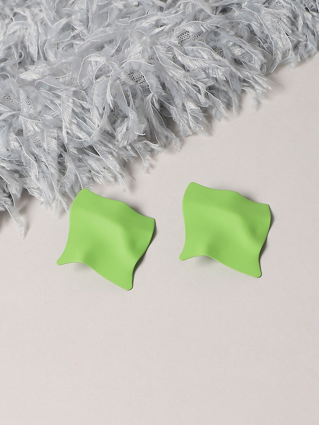 

SOHI Gold-Plated Studs Earrings, Lime green