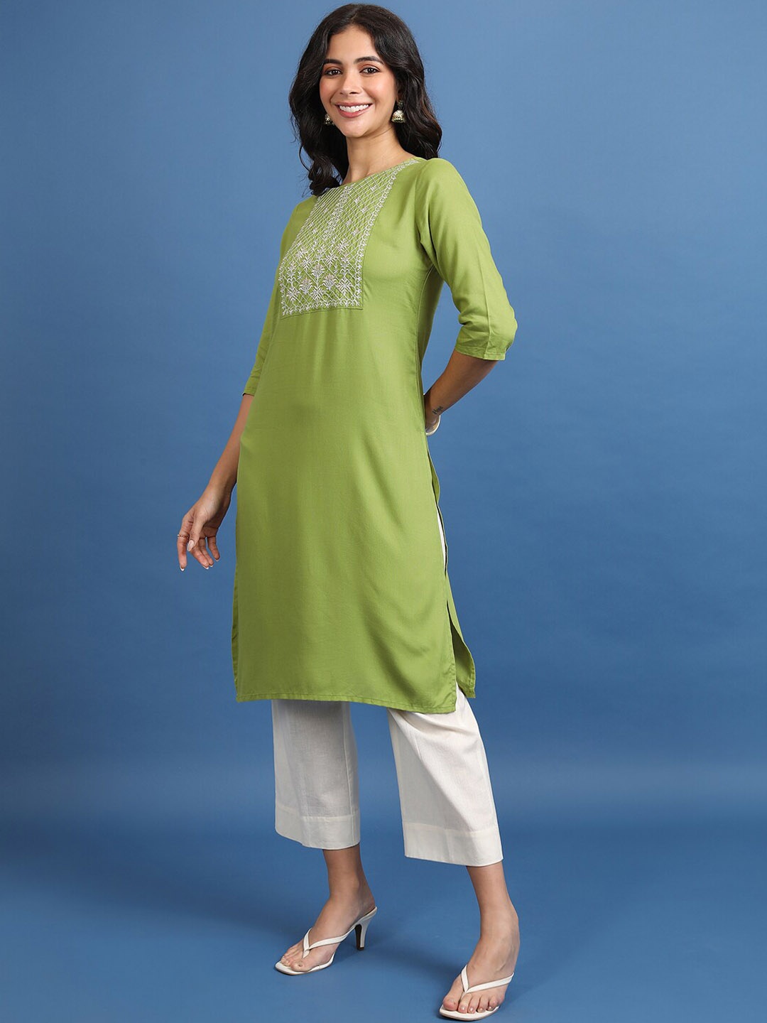 

Vishudh Green Floral Yoke Design Thread Work Straight Kurta