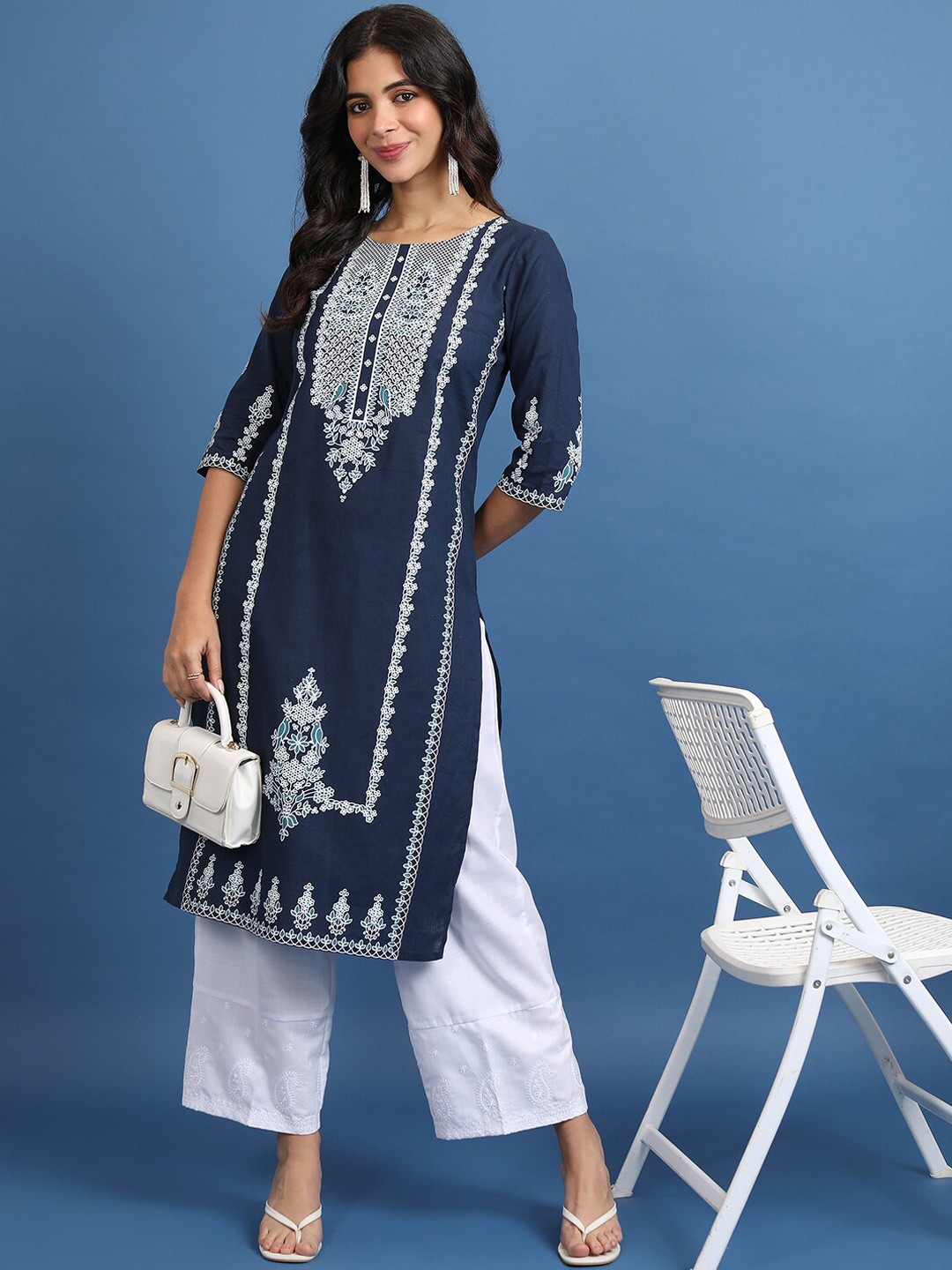 

Vishudh Navy Blue & Off White Ethnic Motifs Printed Cotton Straight Kurta
