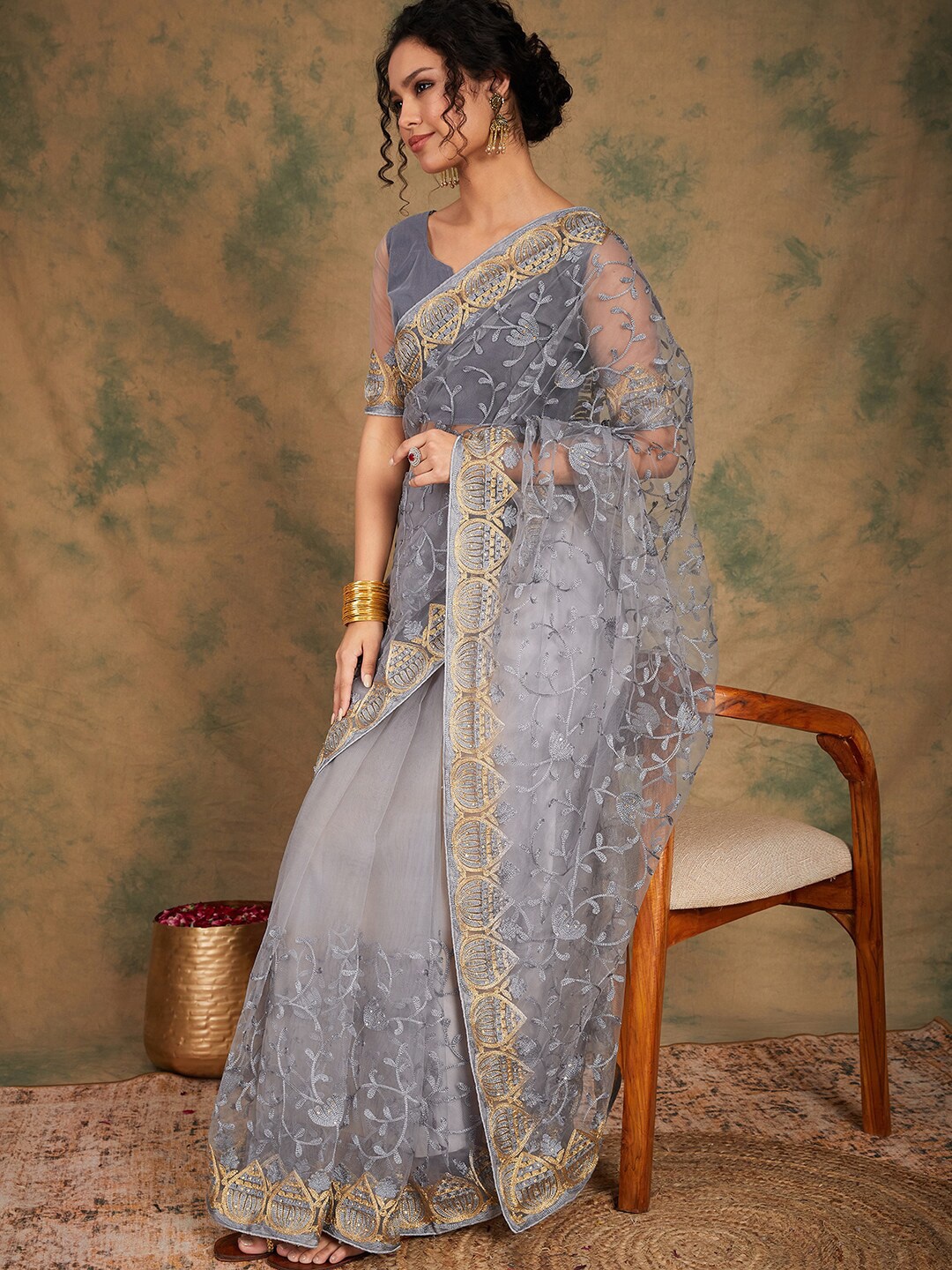 

Sangria Embellished Sequinned Net Sarees, Grey