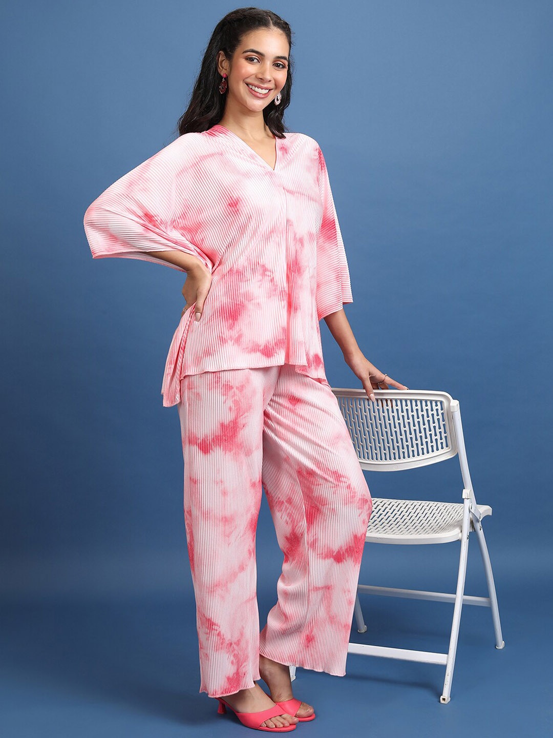 

Vishudh Tie & Dye V-Neck Kaftan Top with Wide Palazzos, Pink