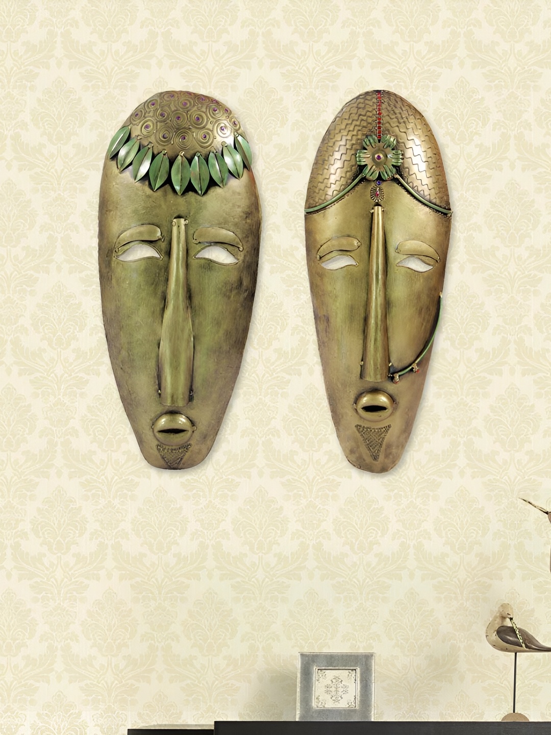 HANDICRAFTS PARADISE GoldToned 2 Pieces Metal Man & Woman Wall Decor, Gold