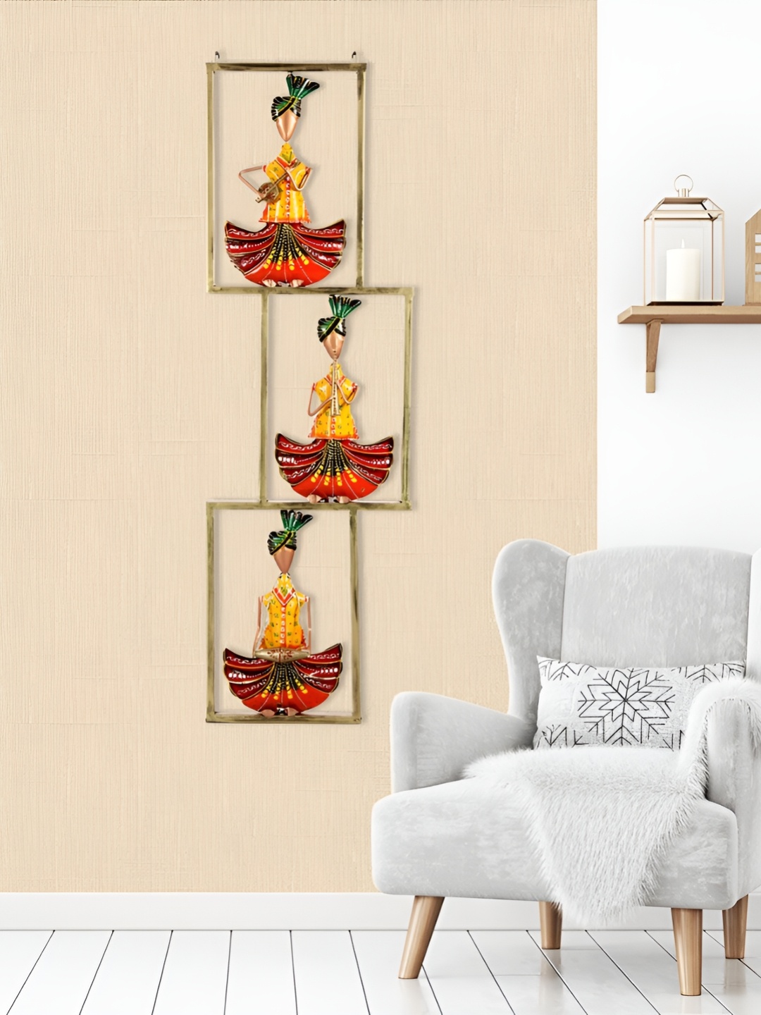 HANDICRAFTS PARADISE Red & Green Metal Tribal Rajasthani Musicians Wall Decor