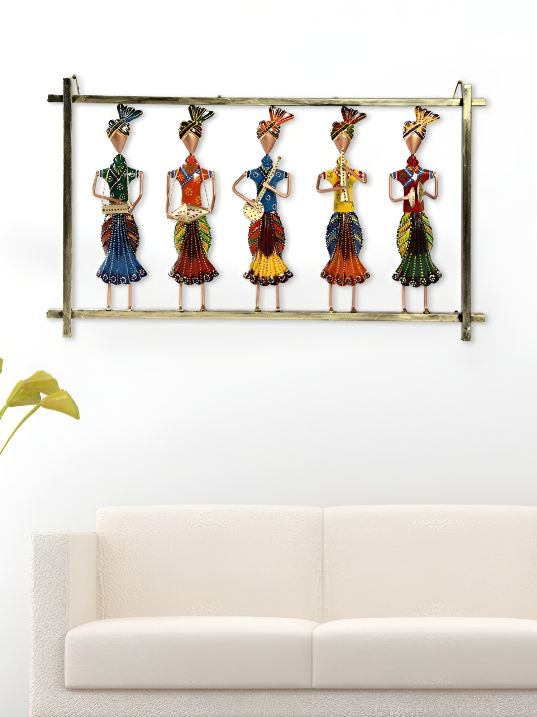 

HANDICRAFTS PARADISE Red & Green Metal Musician Rectangle Wall Decor