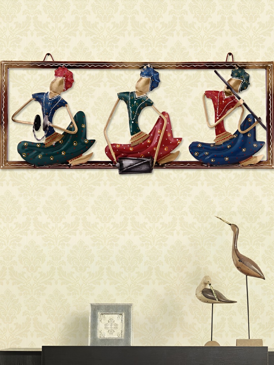

HANDICRAFTS PARADISE Red & Blue Metal Musician Wall Decor