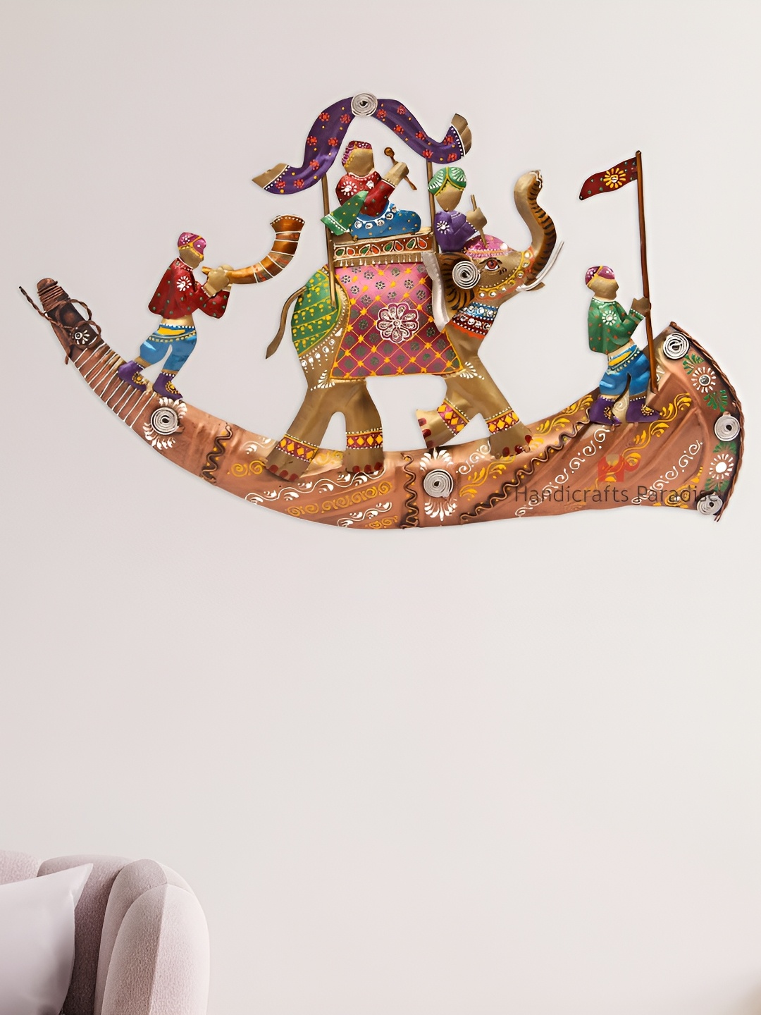 

HANDICRAFTS PARADISE Red & Green Metal Sehnai Style Wall Decor