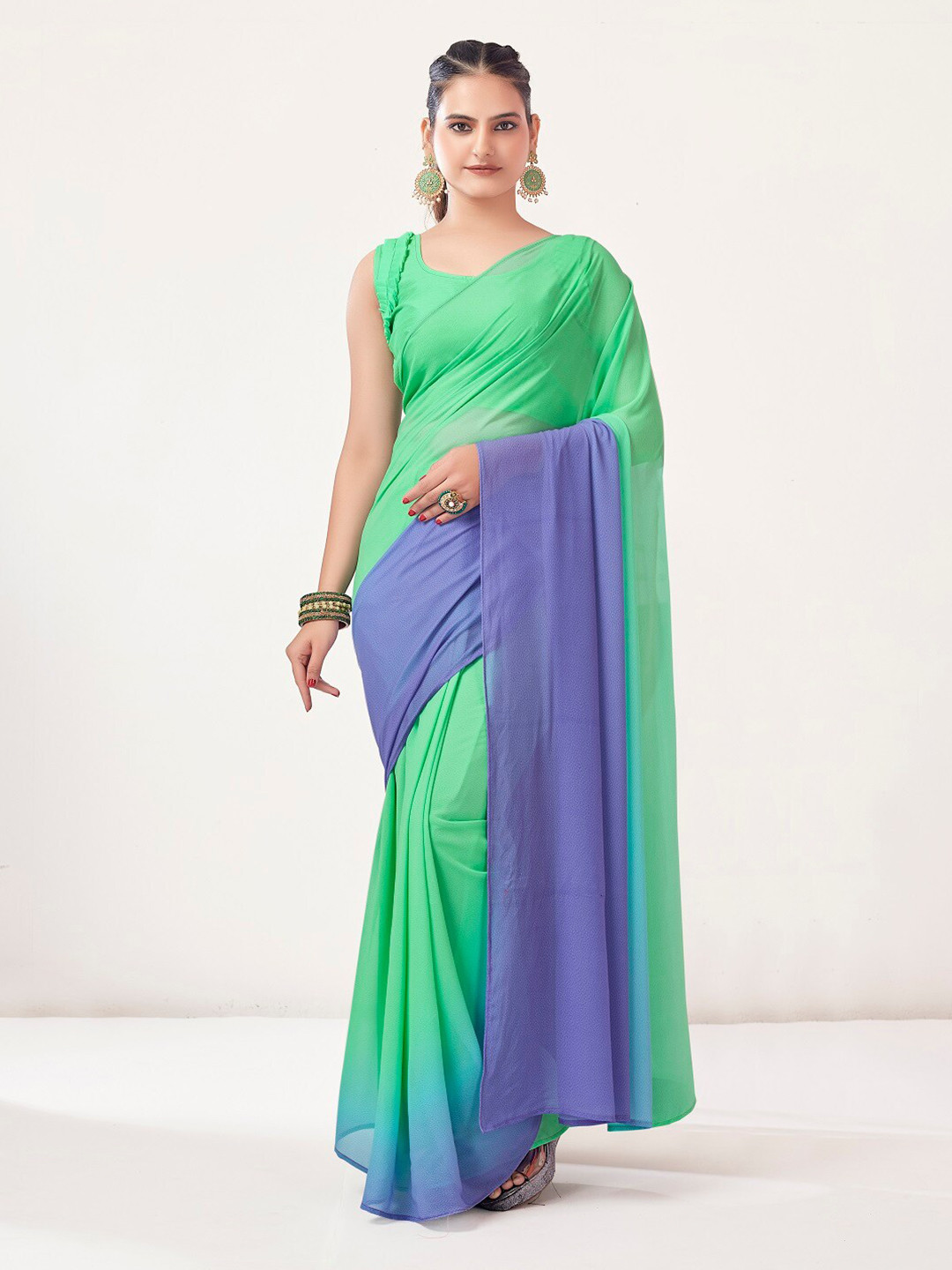 

Mitera Colourblocked Pure Georgette Ready to Wear Saree, Green