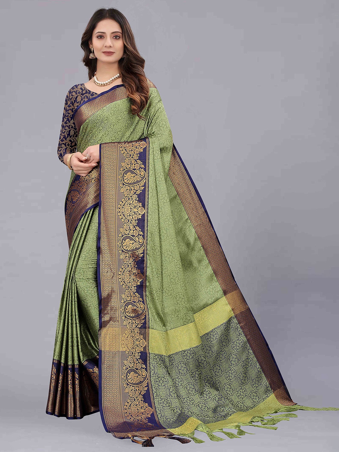 

Ekta Textiles Ethnic Motifs Woven Design Zari Silk Cotton Banarasi Saree, Green
