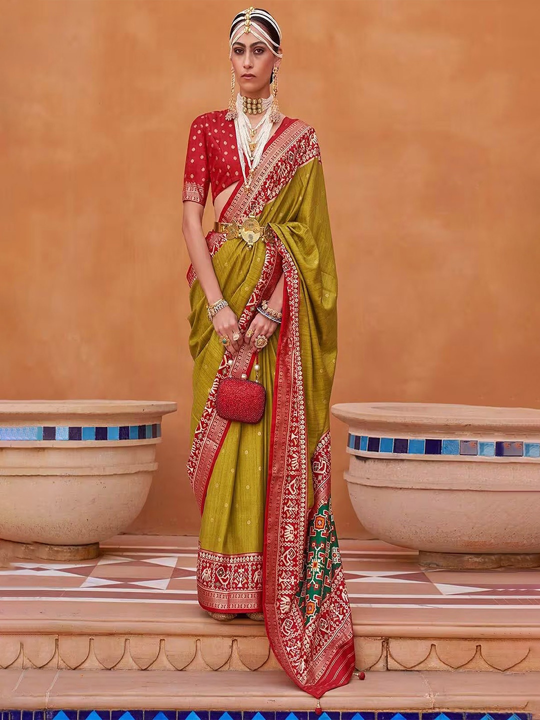 

Ekta Textiles Ethnic Motifs Woven Design Zari Detailed Pure Silk Banarasi Saree, Olive
