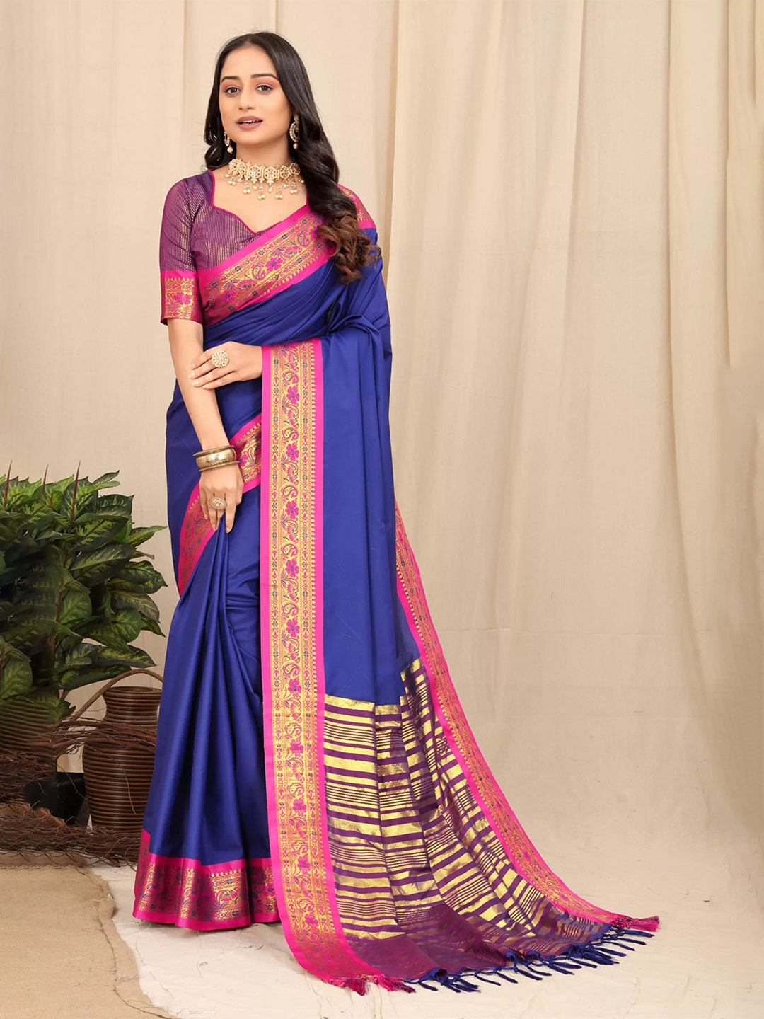 

Ekta Textiles Zari Silk Cotton Banarasi Saree, Blue