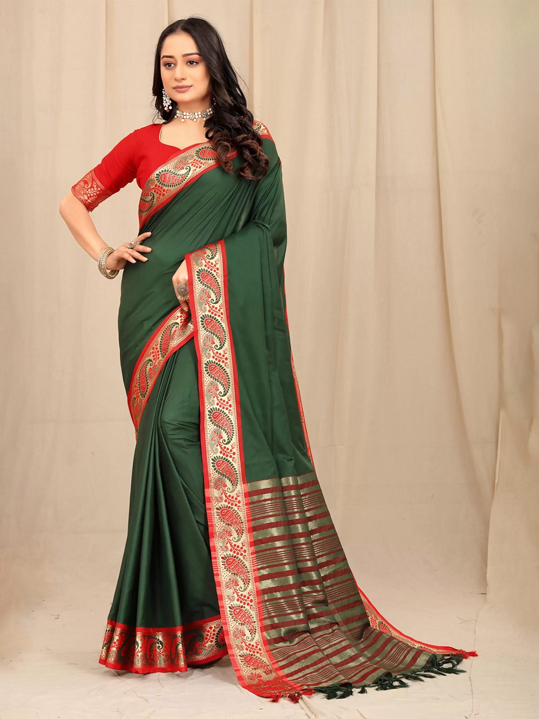 

Ekta Textiles Ethnic Motifs Woven Design Zari Silk Cotton Banarasi Saree, Green