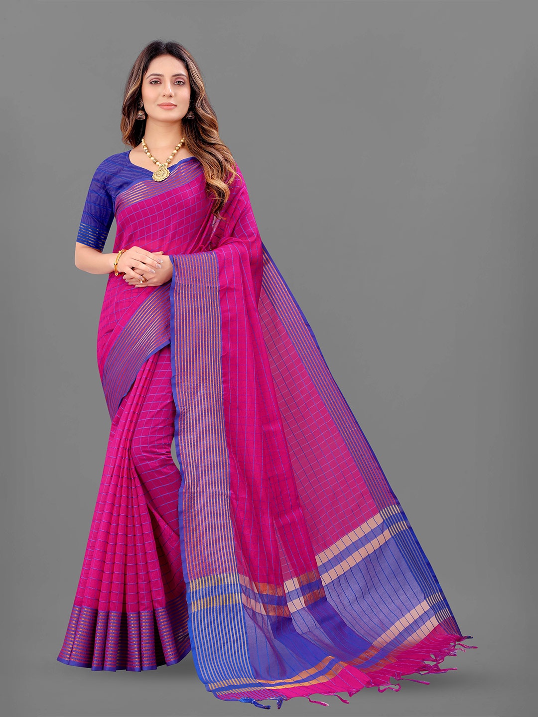 

Ekta Textiles Checked Zari Silk Cotton Banarasi Saree, Pink