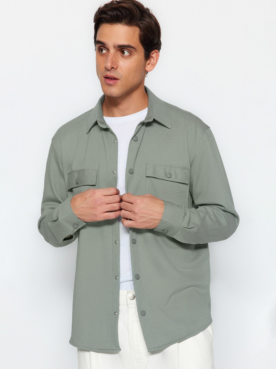 

Trendyol Spread Collar Regular Fit Shacket, Green