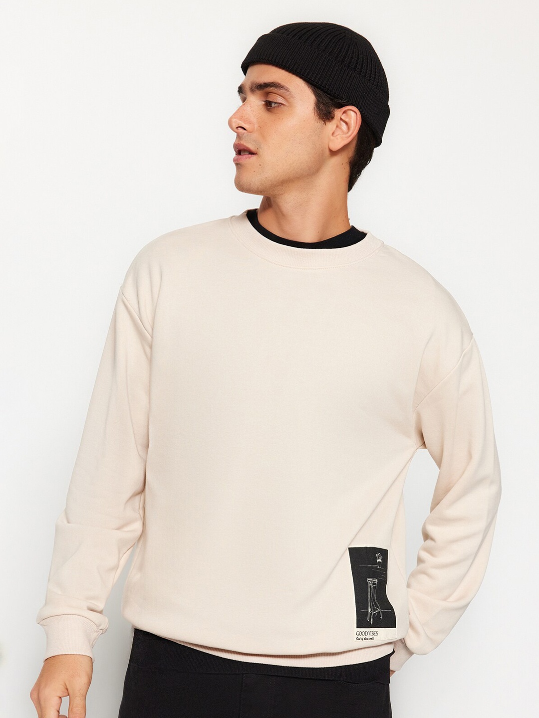 

Trendyol Round Neck Long Sleeves Sweatshirt, Beige