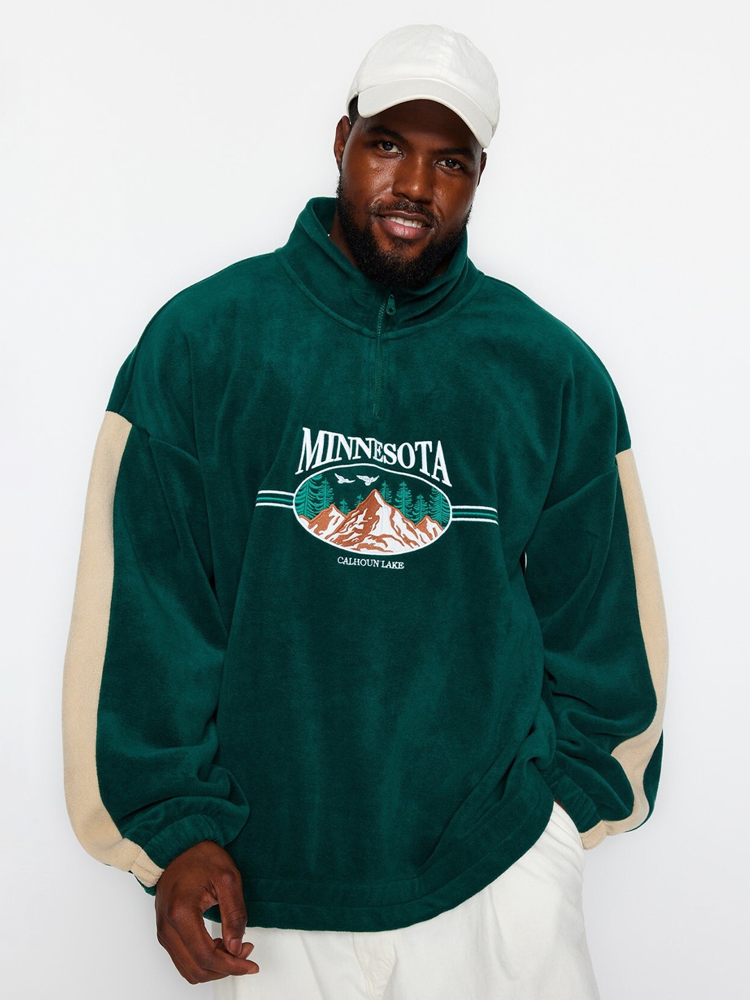 

Trendyol Printed High Neck Sweatshirt, Green