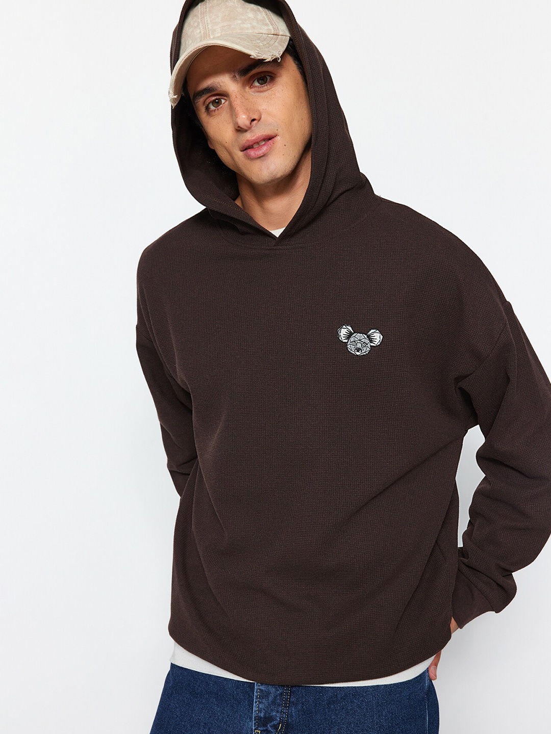 

Trendyol Hooded Embroidered Pullover Sweatshirt, Coffee brown