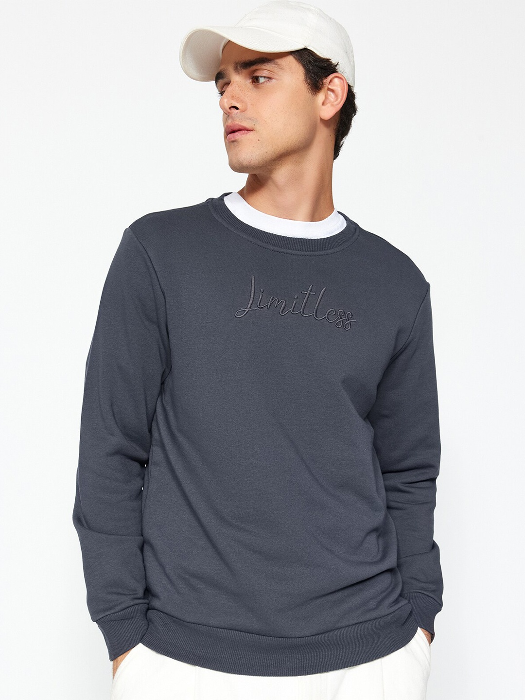 

Trendyol Round Neck Pure Cotton Pullover Sweatshirt, Grey
