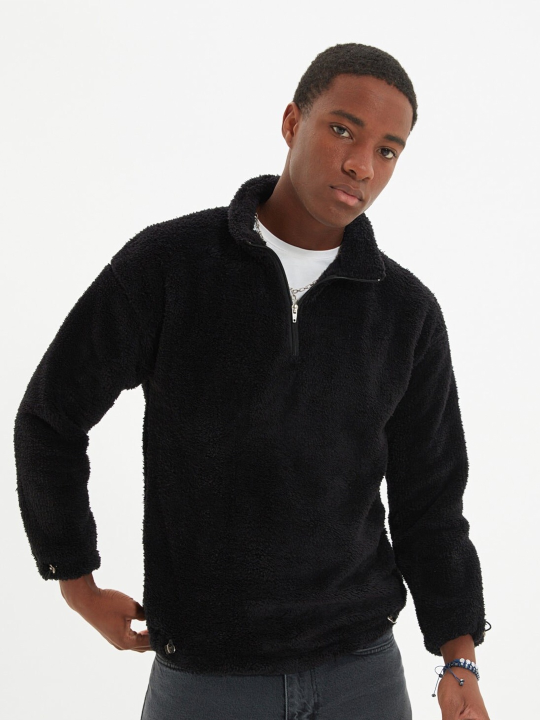 

Trendyol Self Design Mock Collar Half Zipper Pullover Sweatshirt, Black
