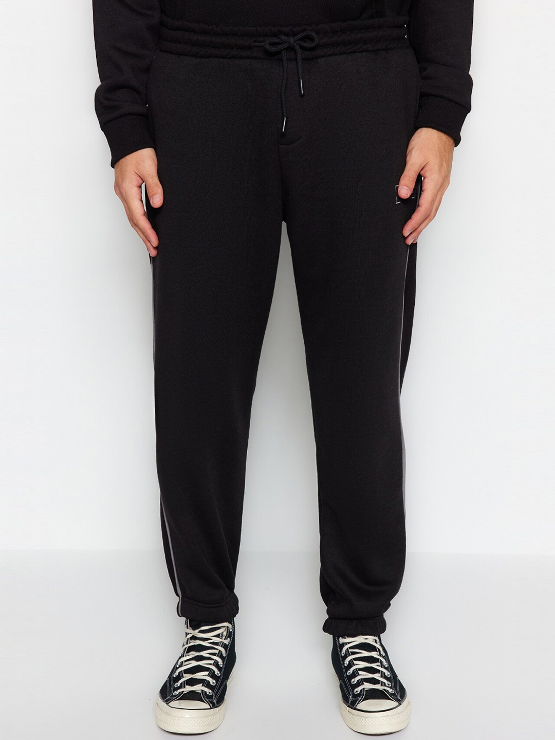 

Trendyol Men Mid-Rise Tracksuits, Black