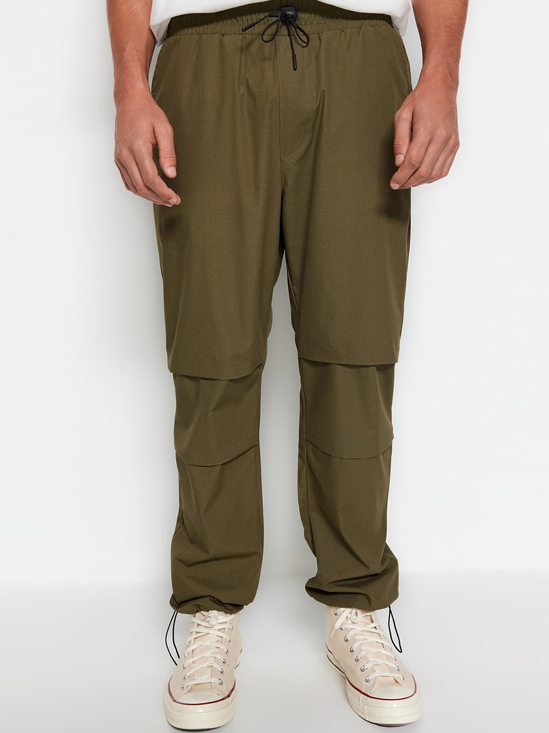 

Trendyol Men Mid-Rise Cotton Trousers, Olive