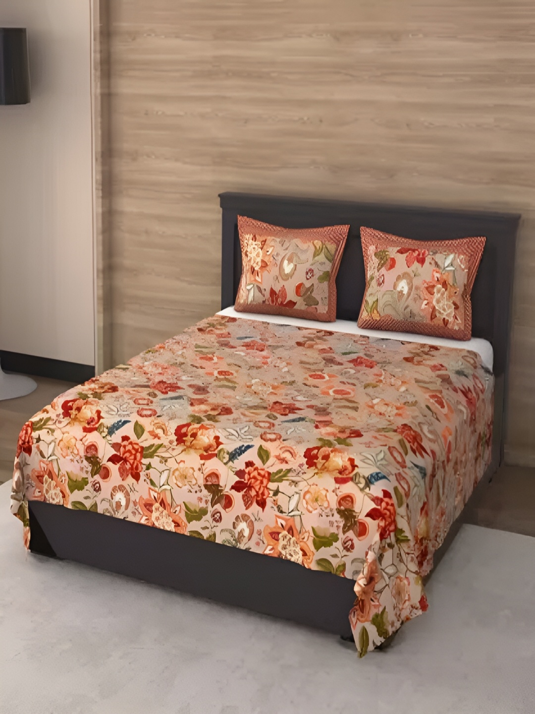 

Qfab Orange Floral 144 TC Cotton King Bedsheet with 2 Pillow Covers