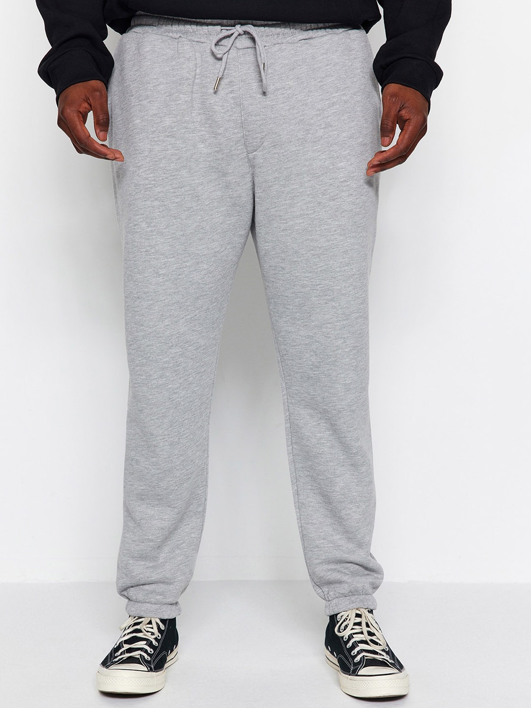 

Trendyol Plus Size Men Cotton Mid-Rise Joggers, Grey melange