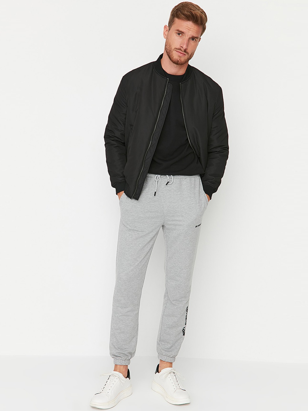 

Trendyol Men Cotton Mid-Rise Joggers, Grey