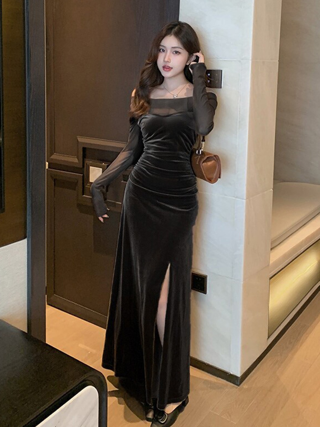 

StyleCast Black Off-Shoulder Maxi Dress