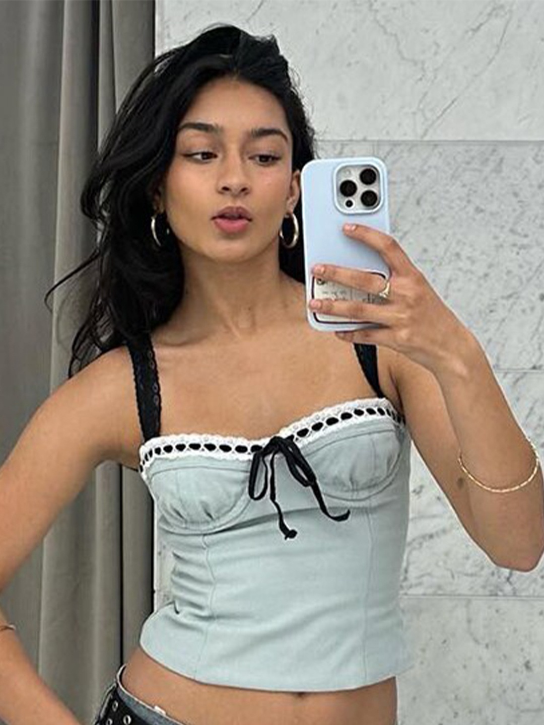 

StyleCast Blue Shoulder Straps Fitted Crop Top