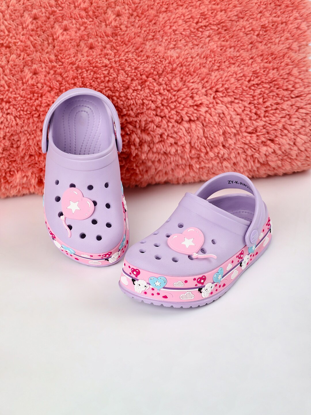 

Fame Forever by Lifestyle Girls Self-Design Clogs, Purple