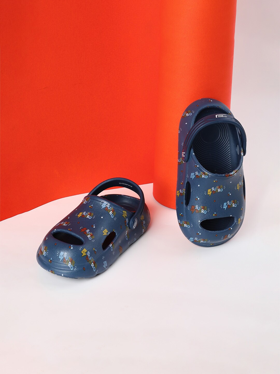 

Fame Forever by Lifestyle Boys Printed Clogs, Blue