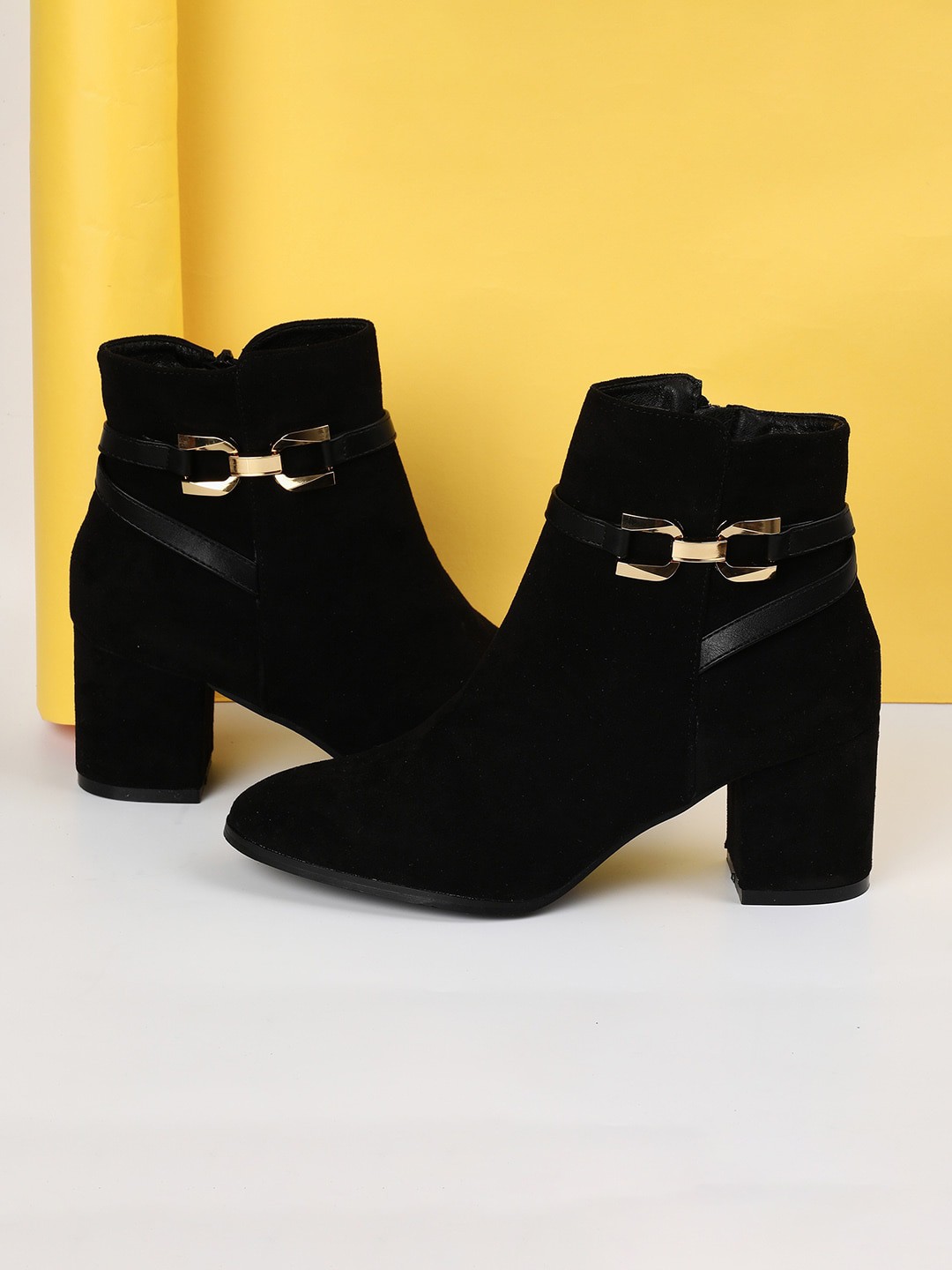 

Ginger by Lifestyle Women Buckle Detail Heeled Mid-Top Chunky Boots, Black