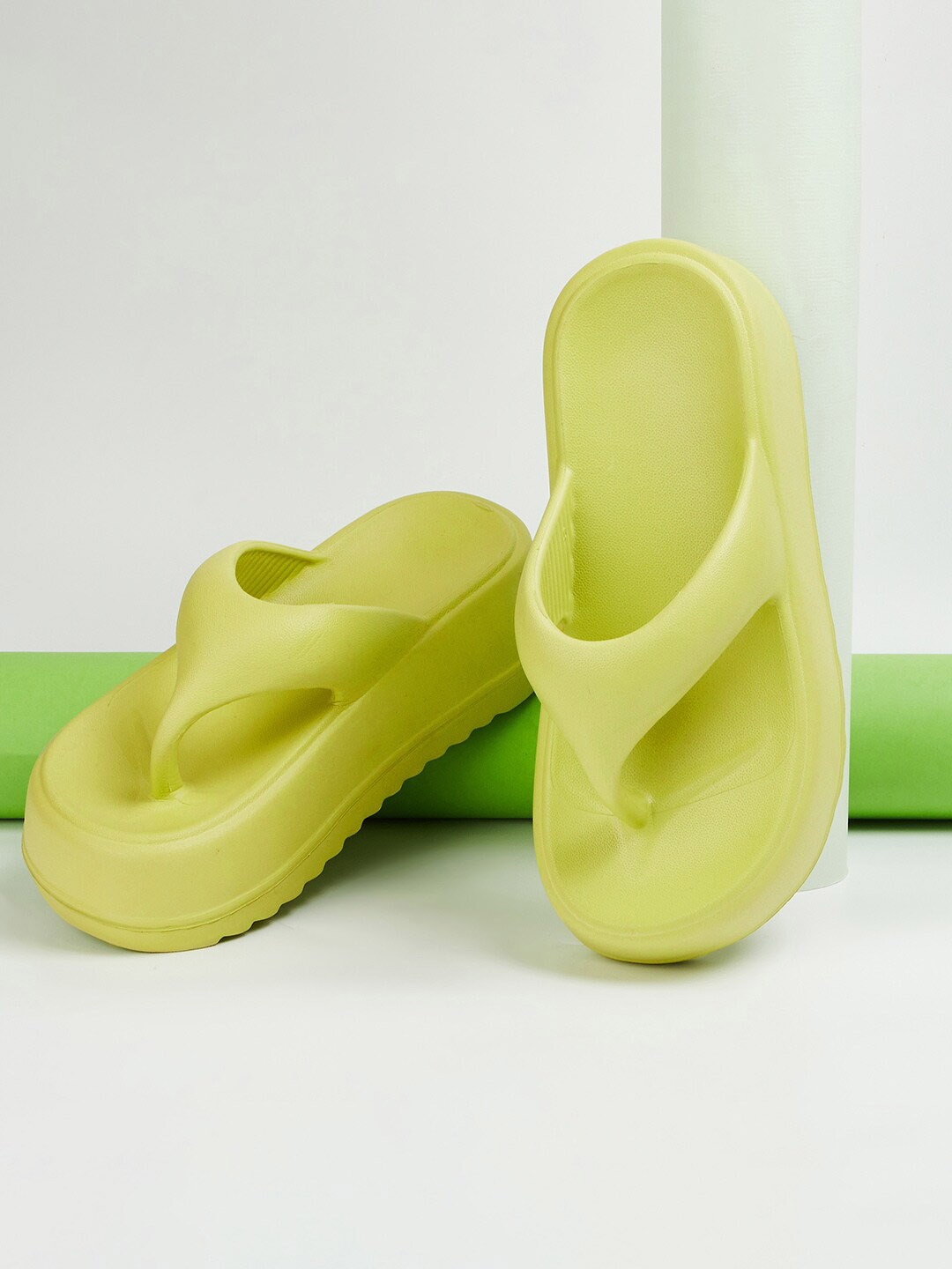 

Ginger by Lifestyle Women Thong Flip-Flops, Green