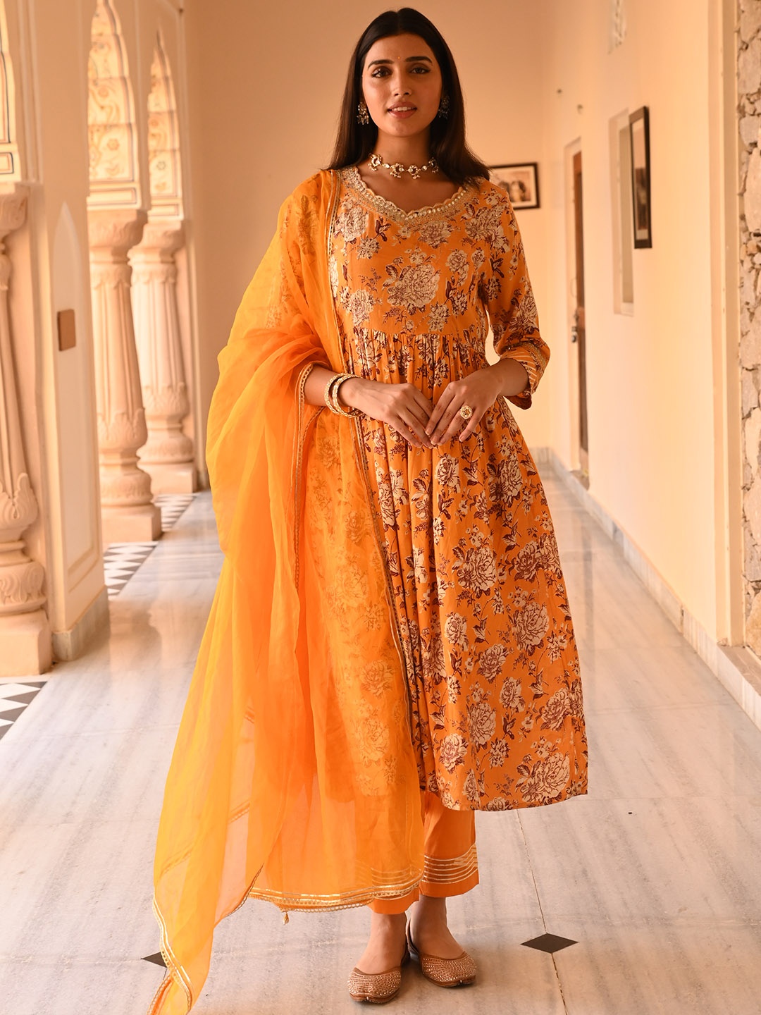 

SAVI Embroidered Gathered Kurta & Trousers Set With Dupatta, Yellow