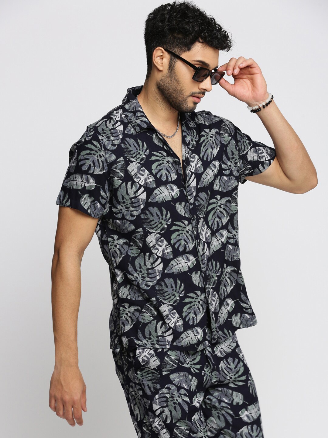 

SHOWOFF Printed Oversized Shirt With Shorts Co-Ords, Navy blue