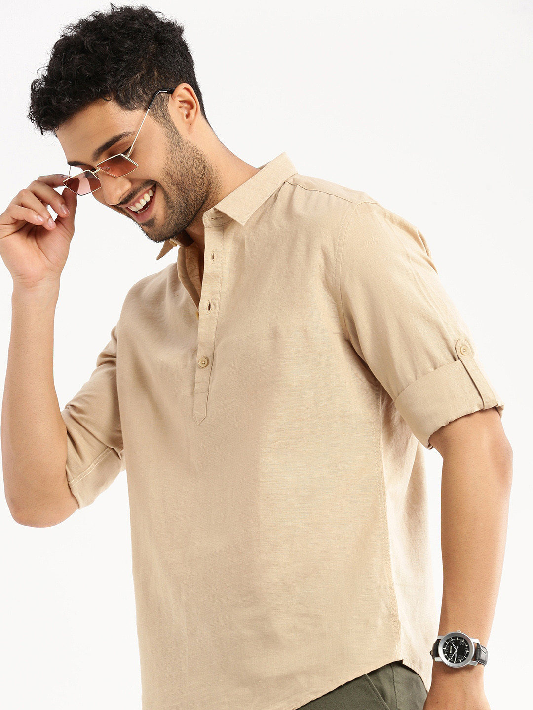 

SHOWOFF Beige Shirt Collar Roll-Up Sleeves Straight Kurta