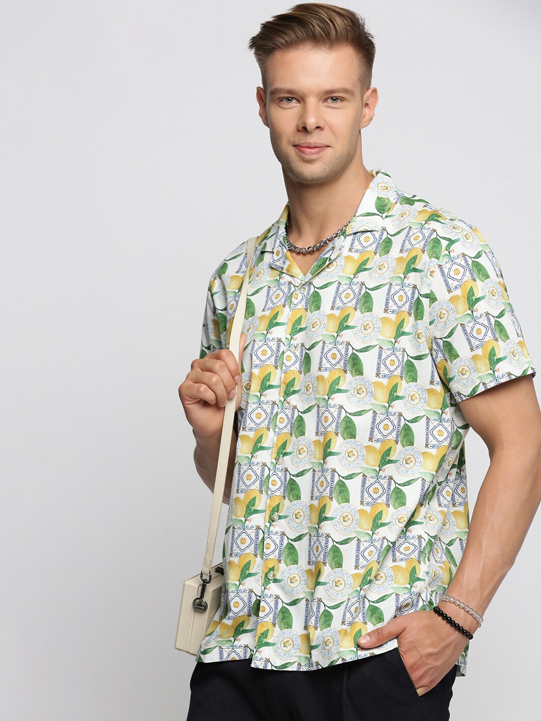 

SHOWOFF Printed Premium Cotton Casual Shirt, Green