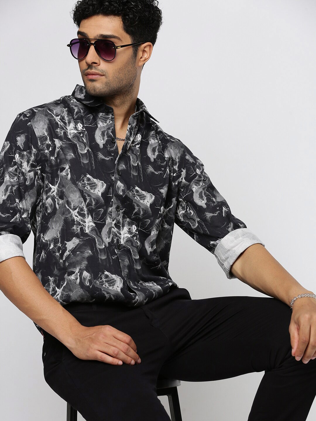 

SHOWOFF Smart Abstract Printed Slim Fit Twill Cotton Shirt, Black