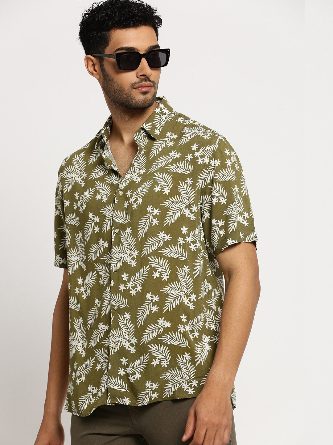 

SHOWOFF Smart Floral Printed Slim Fit Cotton Shirt, Green